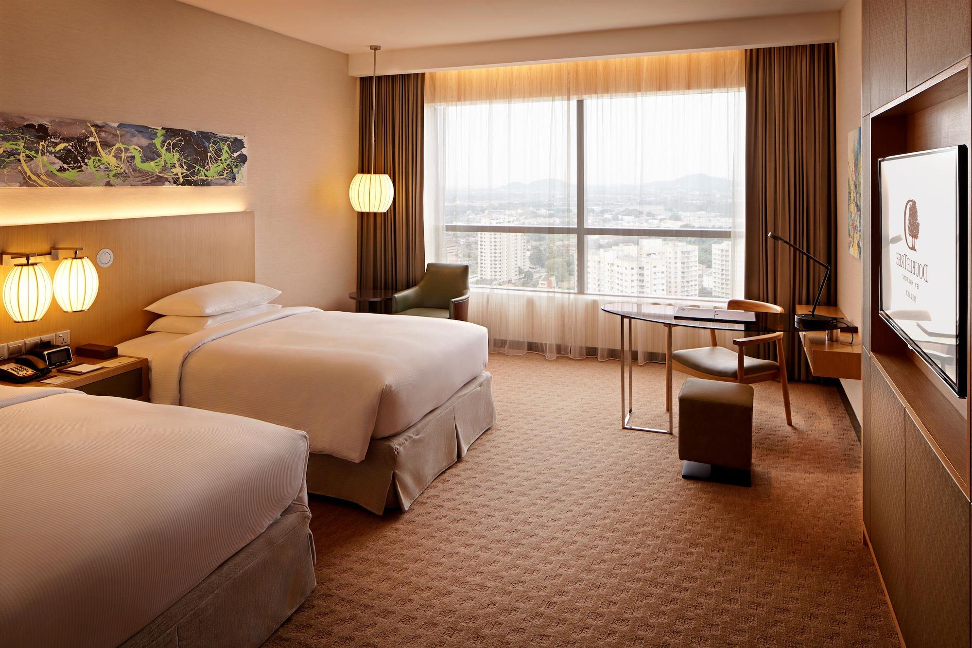 Hotel Doubletree By Hilton Melaka Exterior foto Deluxe Room