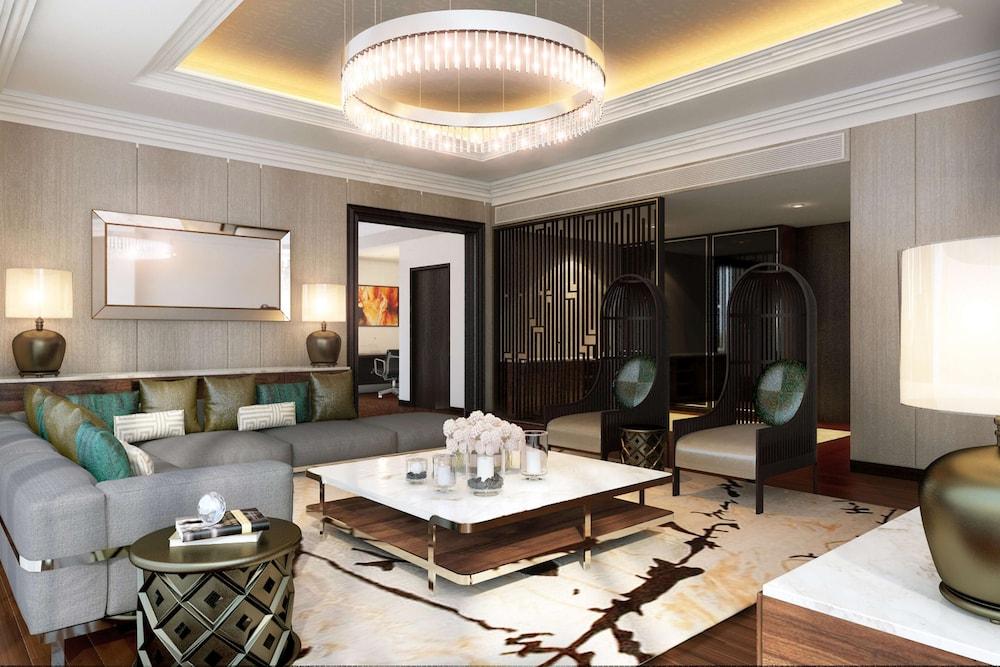 Hotel Doubletree By Hilton Melaka Exterior foto The interior of the Presidential Suite