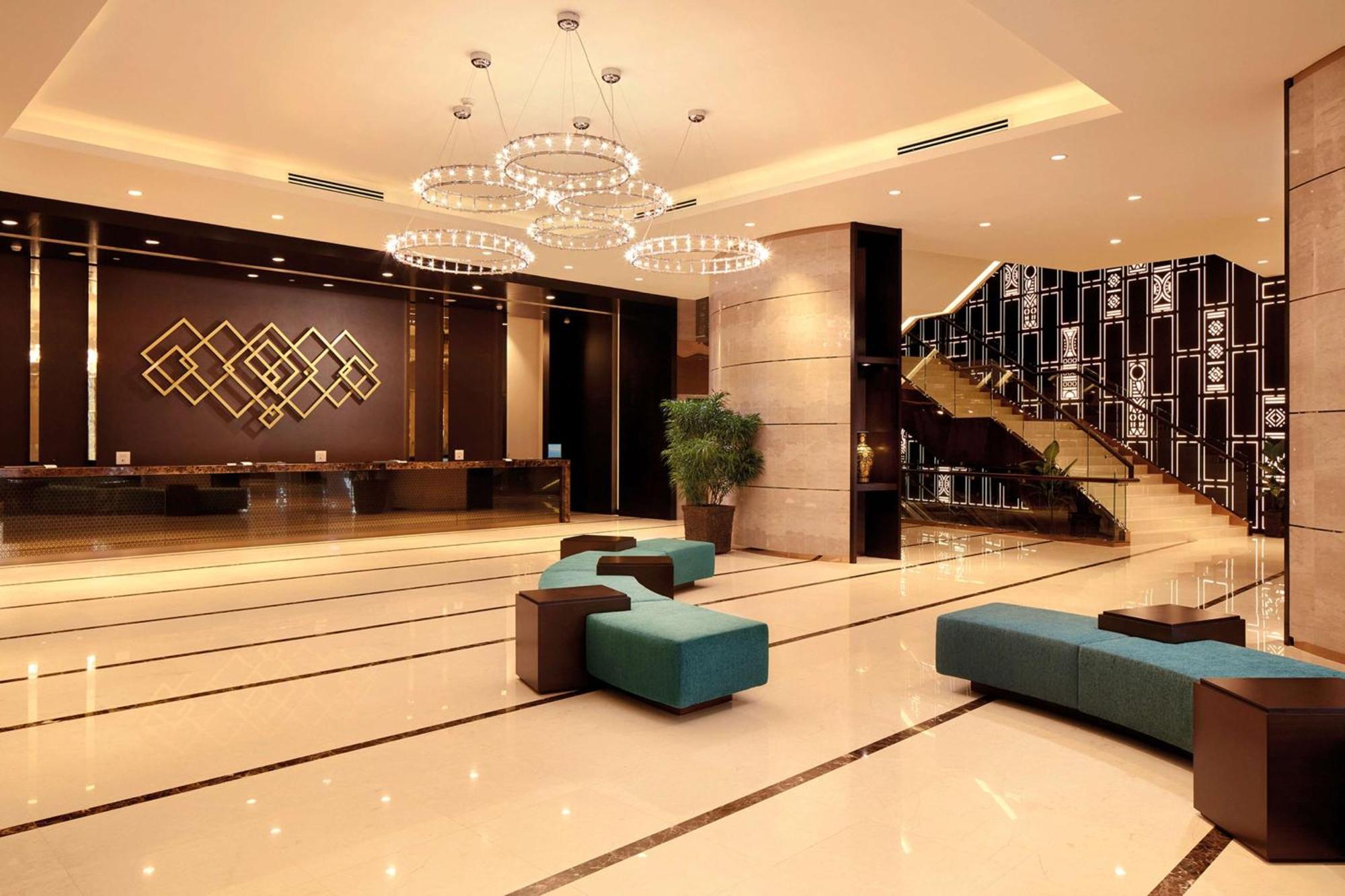 Hotel Doubletree By Hilton Melaka Exterior foto Lobby