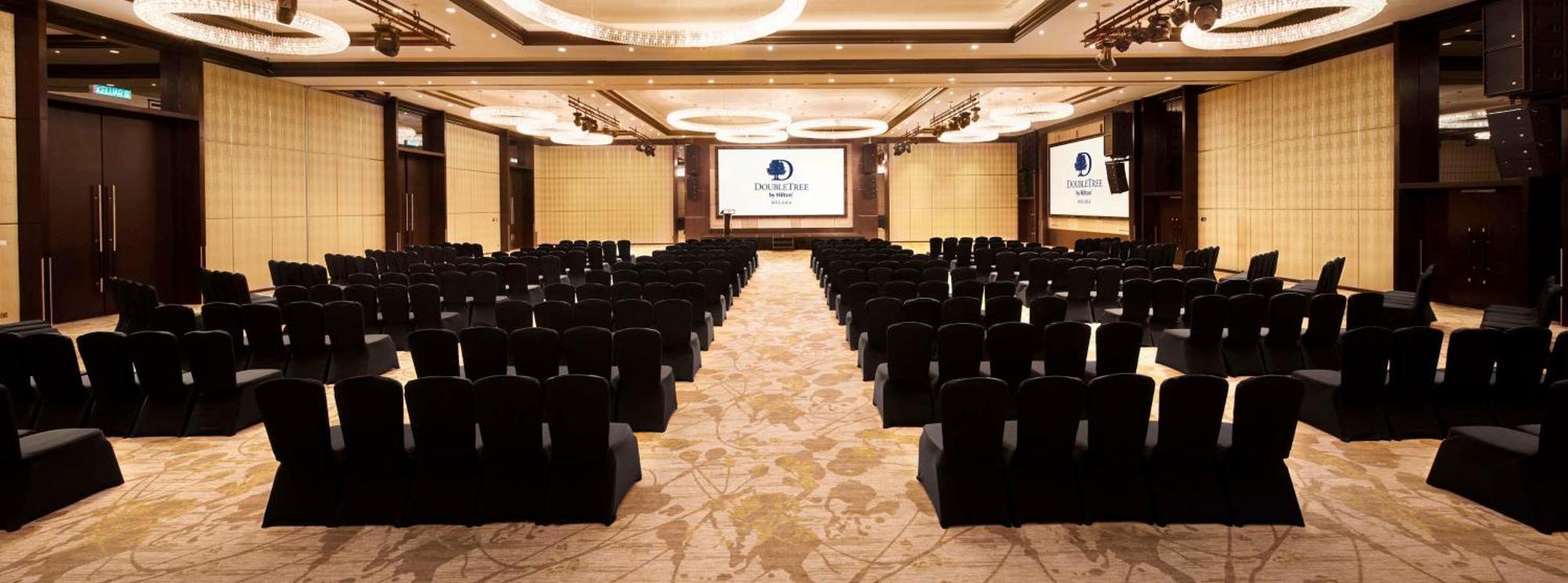 Hotel Doubletree By Hilton Melaka Exterior foto The ballroom